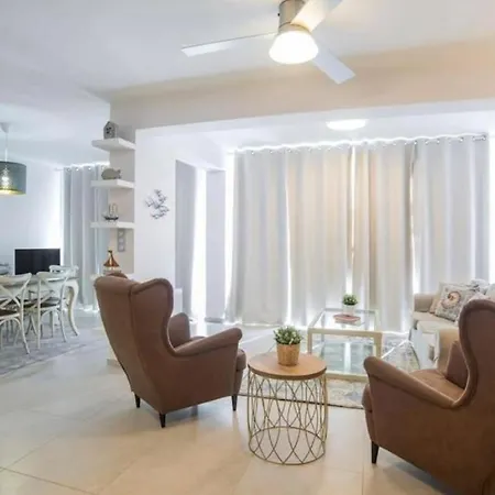 Kanfis With Panoramic View Apartment *