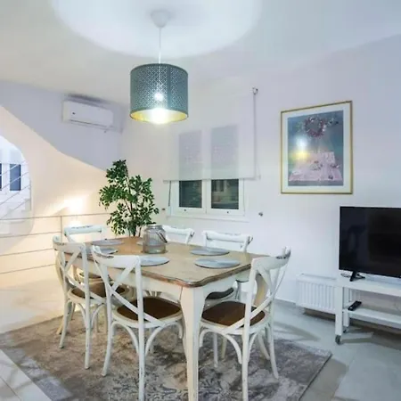 Kanfis With Panoramic View