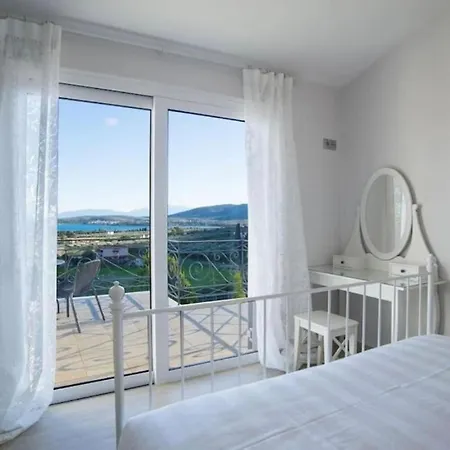 Kanfis With Panoramic View Apartment