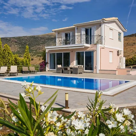Kanfis With Panoramic View Apartment *